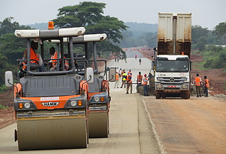 Dieses Straßenausbauprojekt befindet sich im Westen Tansanias