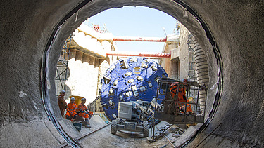 ein 37 km langes unterirdisches Förderbandsystem