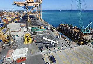 Expansion and reinforcement of the port