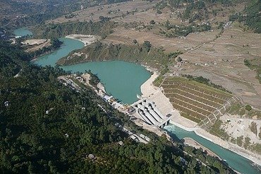 Bau eines Wasserkraftwerks mit einer installierten Leistung von 72 MW