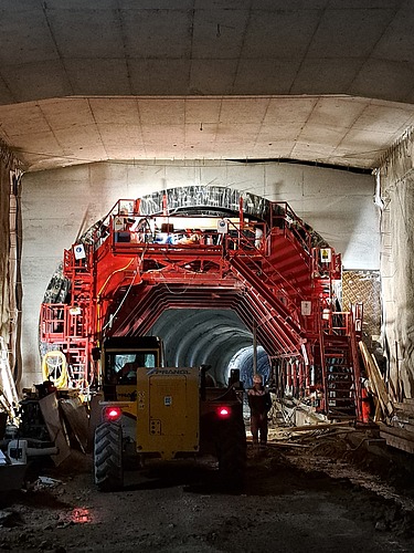 placemetn of scaffold for hydroinsulation and reinforcement works