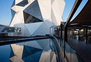 das höchste Gebäude auf YAS